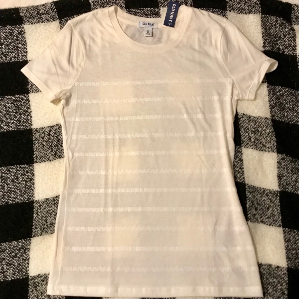 Old Navy t-shirt - NWT